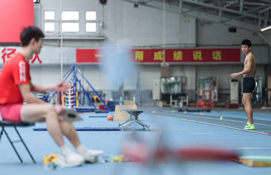加入九游娱乐app大厅，与朋友一起畅玩游戏