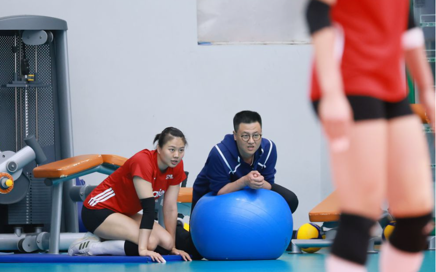 携手朋友共闯九游娱乐棋牌